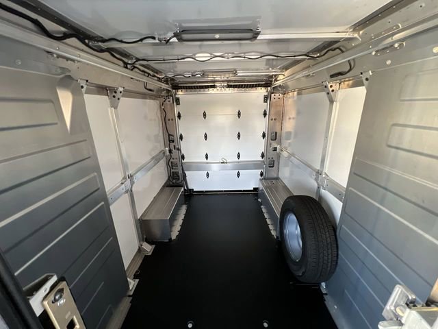 Used 2024 Chevrolet Brightdrop 400 w/ Commercial Equipment Package image 23