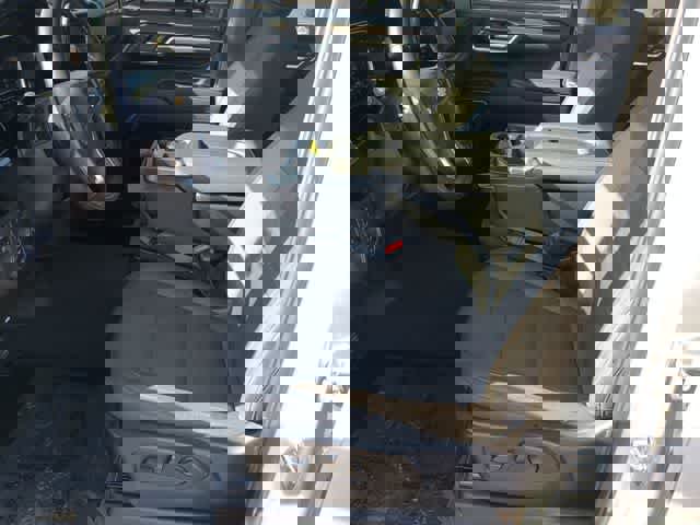 Used 2022 Chevrolet Silverado 1500 LT image 17