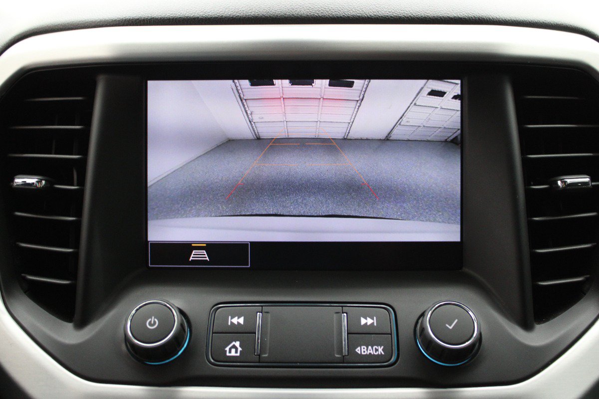 Used 2022 GMC Acadia SLT w/ LPO, Floor Liner Package FWD image 15