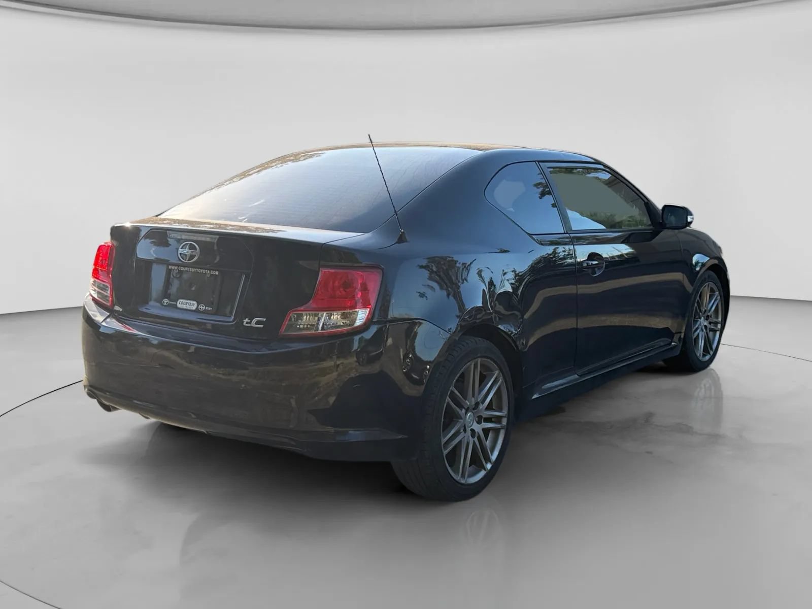 Used 2011 Scion tC FWD image 5