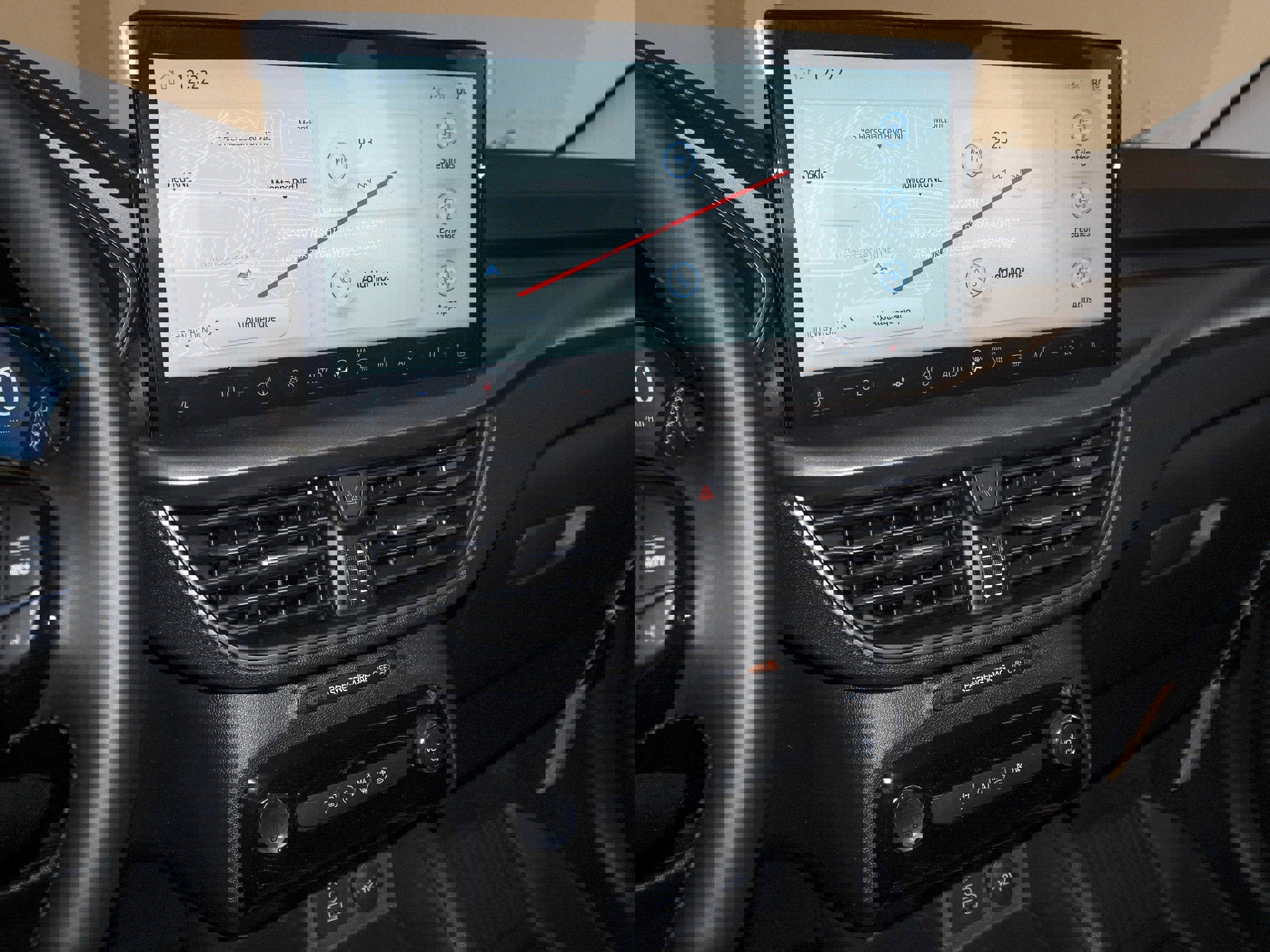 New 2025 Ford Escape Active w/ Active Premium Tech Pack image 29