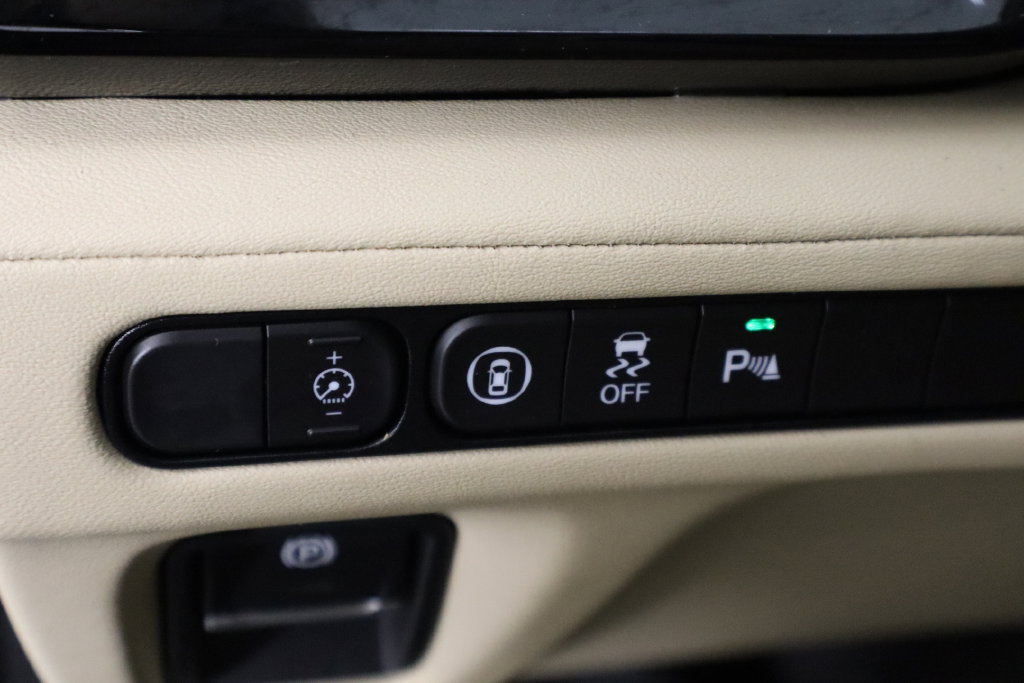 Used 2023 Acura MDX w/ Technology Package FWD image 23