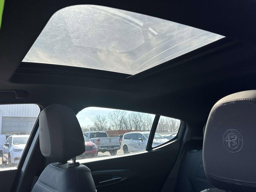 Used 2024 Alfa Romeo Tonale Ti image 21