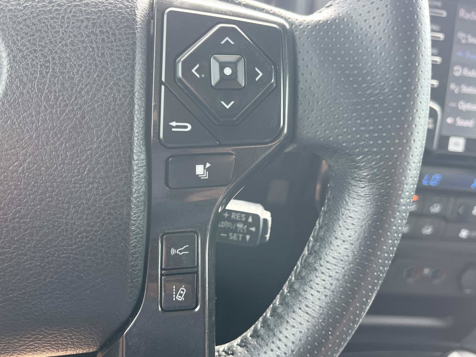 Used 2020 Toyota 4Runner Nightshade AWD/4WD image 33