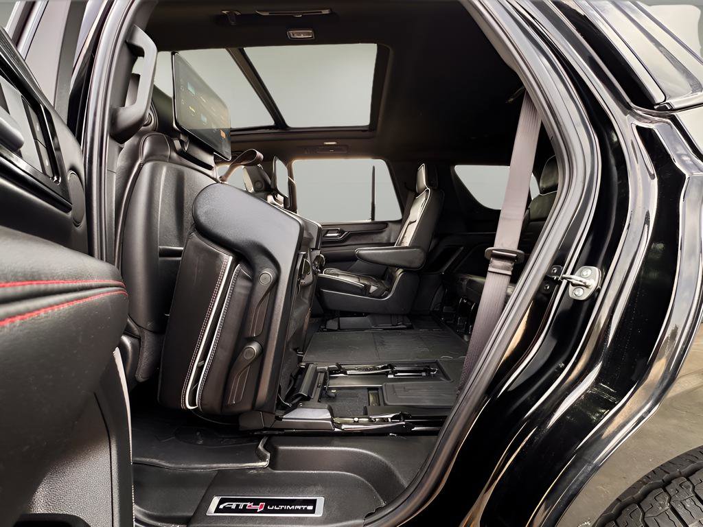 Used 2025 GMC Yukon AT4 Ultimate w/ LPO, Floor Liner Package image 30