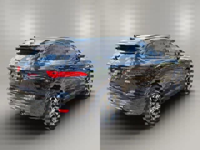 Used 2018 Jaguar F-PACE R-Sport image 5