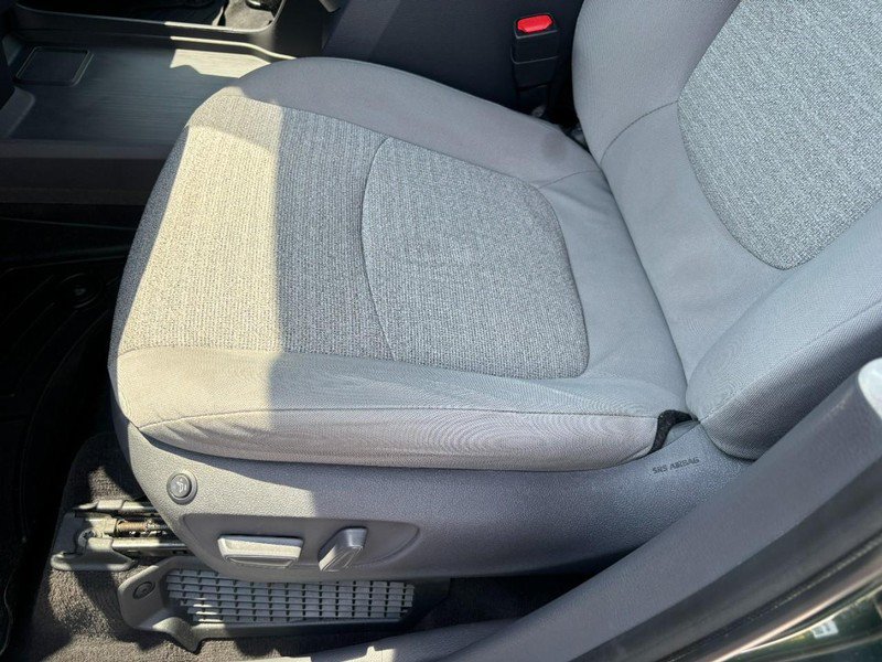Certified 2021 Toyota Sienna LE FWD image 17