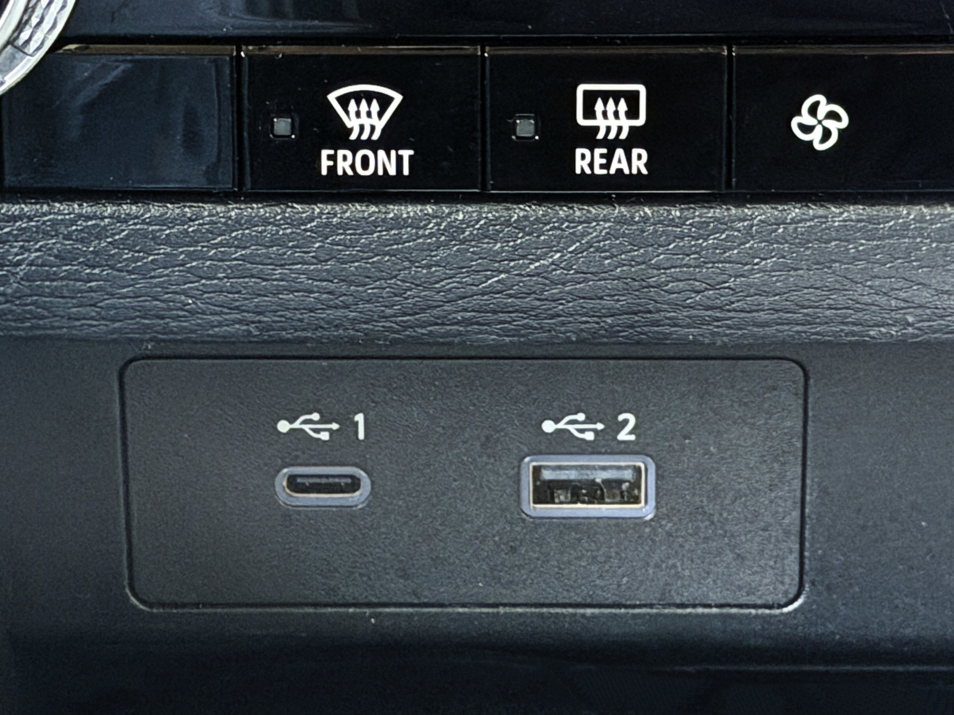 Used 2023 Mitsubishi Outlander SE AWD/4WD image 10