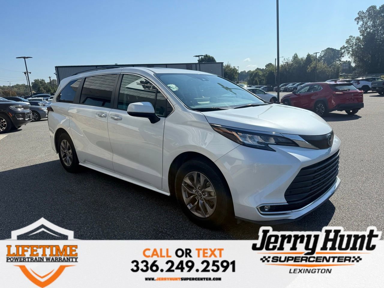 Used 2022 Toyota Sienna XLE