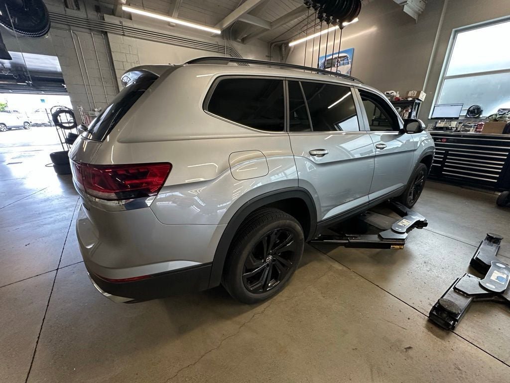Used 2022 Volkswagen Atlas SE w/ Panoramic Sunroof Package AWD/4WD image 6