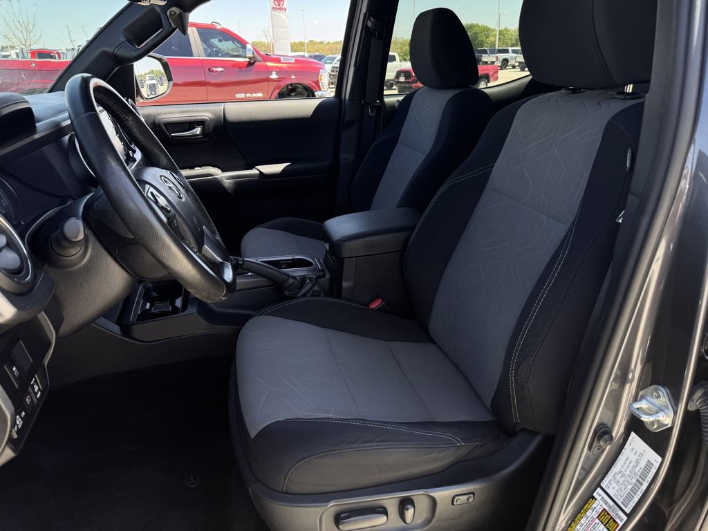 Used 2021 Toyota Tacoma TRD Off-Road image 24