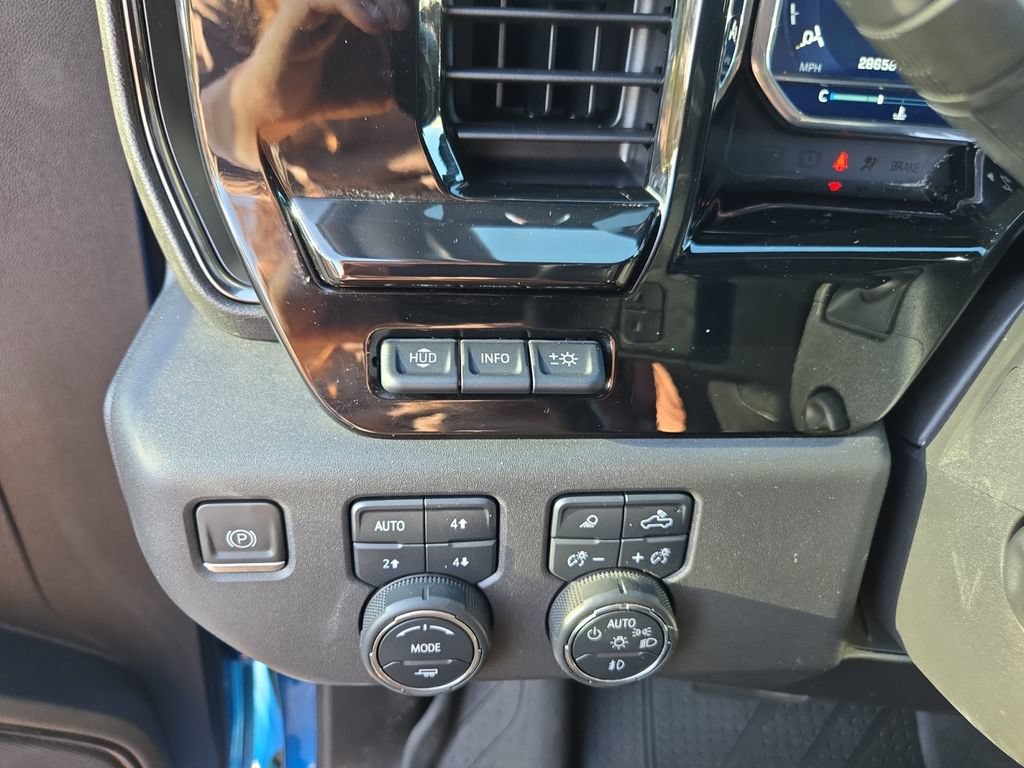 Used 2022 Chevrolet Silverado 1500 ZR2 w/ Technology Package AWD/4WD image 20