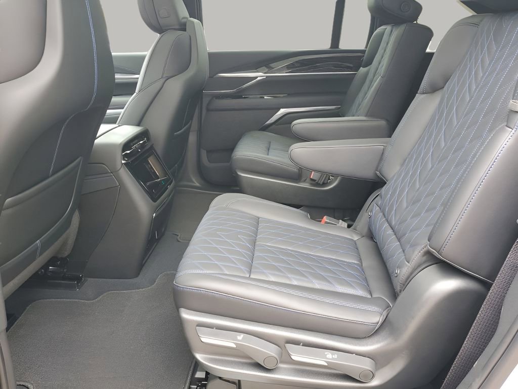 New 2026 Cadillac Escalade IQ Sport 1 w/ LPO, ONYX Package AWD/4WD image 22