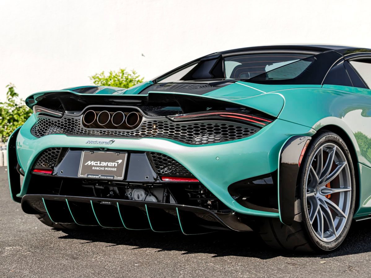 Used 2022 McLaren 765LT RWD image 10