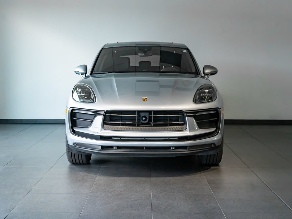 Certified 2026 Porsche Macan AWD/4WD image 10