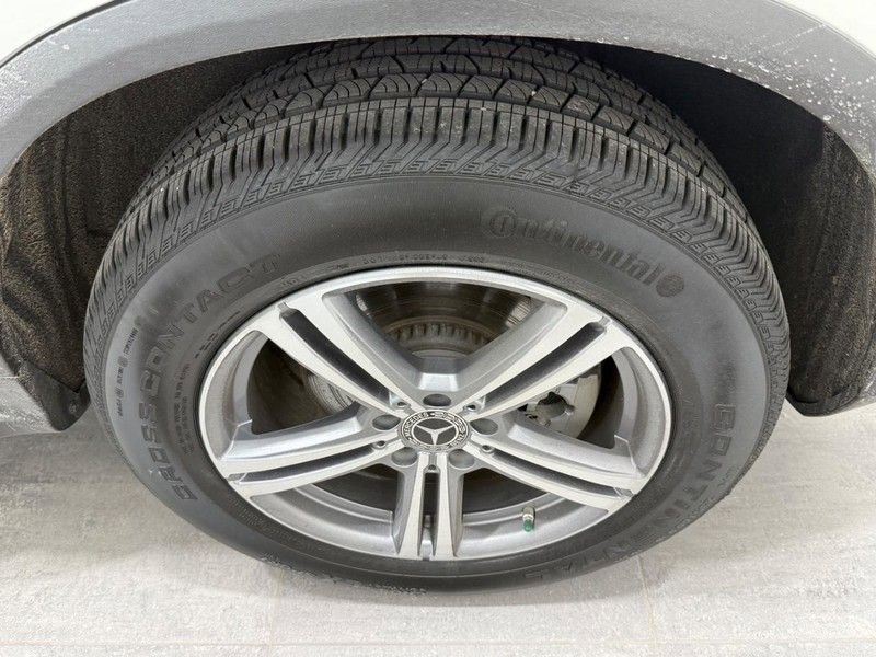 Certified 2022 Mercedes-Benz GLC 300 4MATIC w/ Multimedia Package Lite image 5
