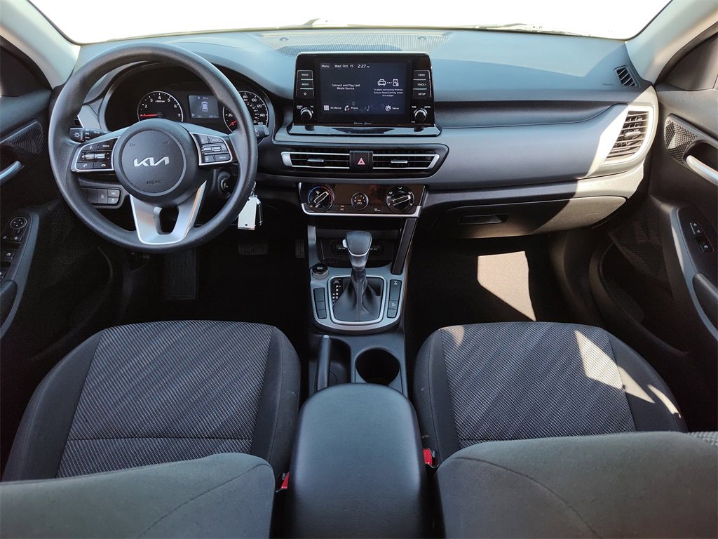 Used 2023 Kia Seltos LX image 30