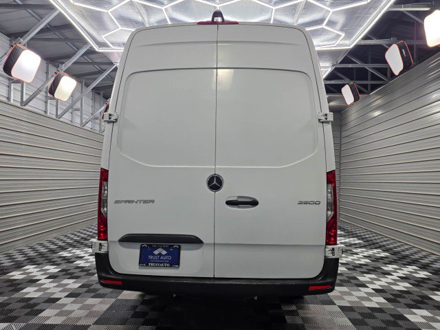 Used 2022 Mercedes-Benz Sprinter 2500 image 7