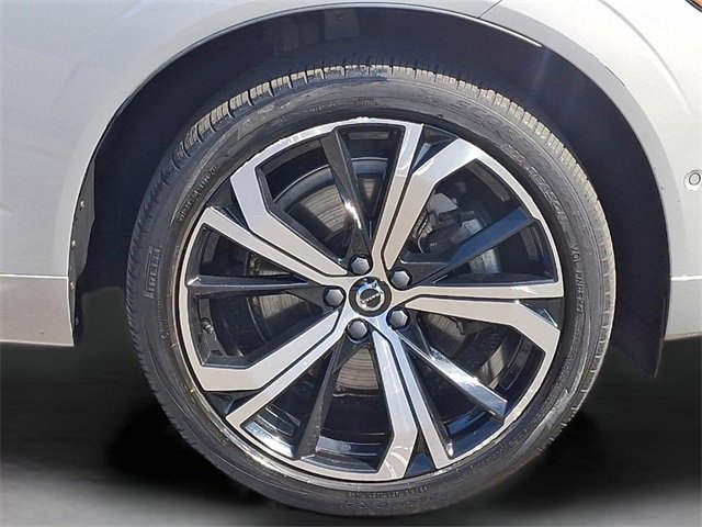 Certified 2023 Volvo XC60 B6 Ultimate w/ Protection Package Premier image 9