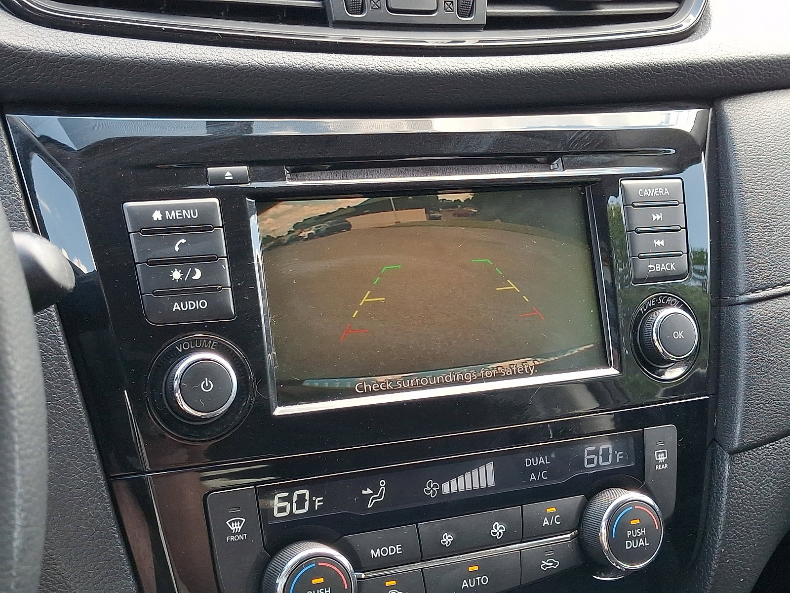 Used 2018 Nissan Rogue SV AWD/4WD image 18