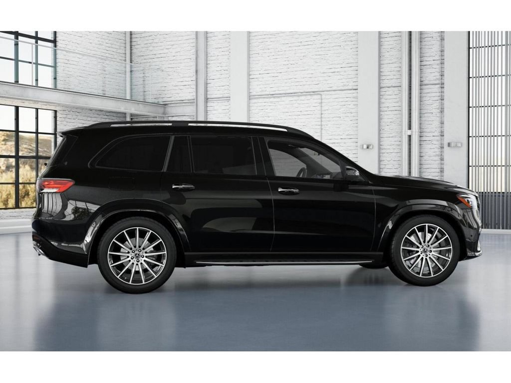 Used 2025 Mercedes-Benz GLS 580 4MATIC image 17