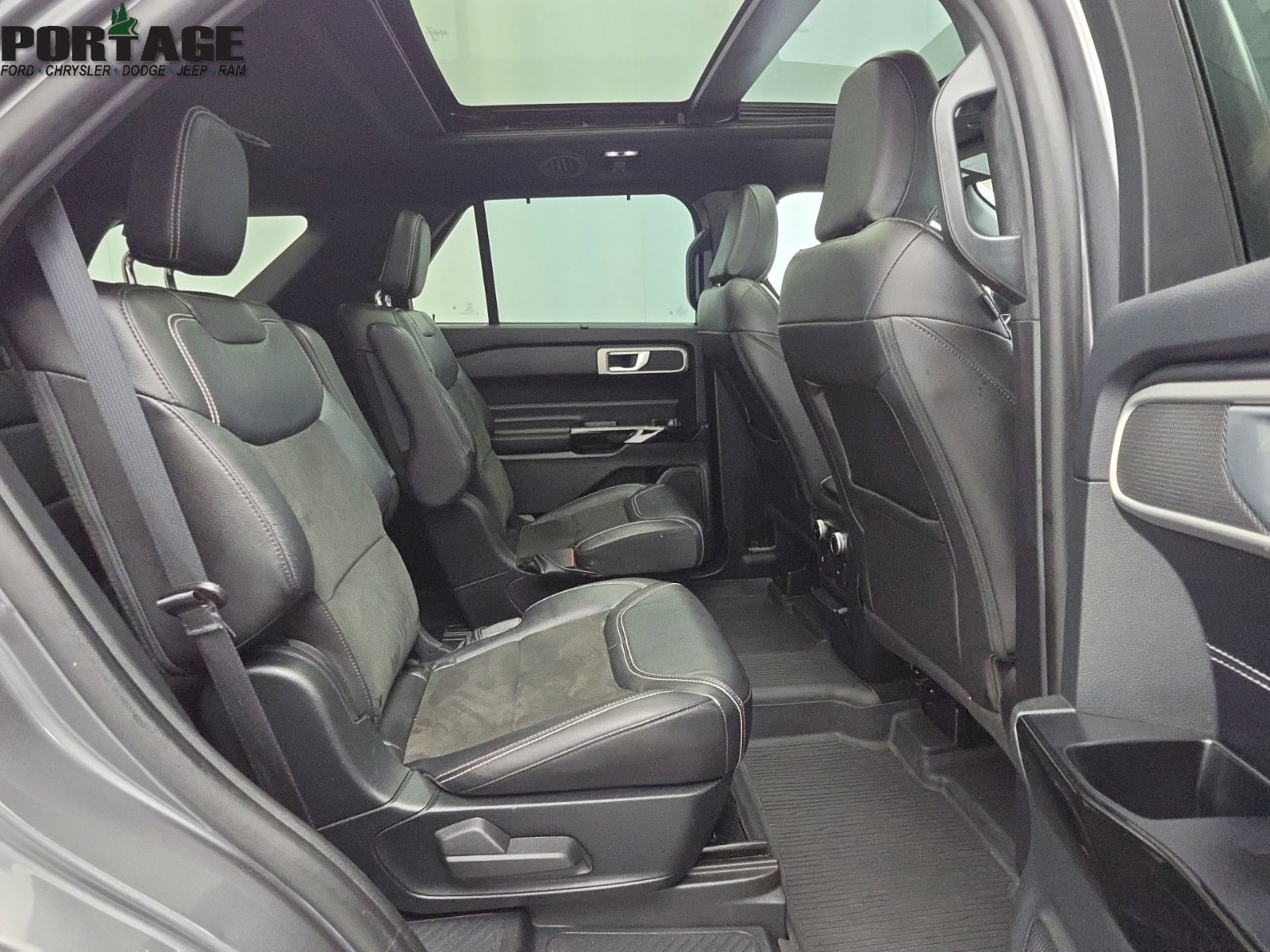 Used 2023 Ford Explorer ST AWD/4WD image 41