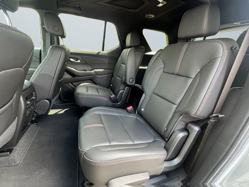 Used 2023 Chevrolet Traverse RS AWD/4WD image 13