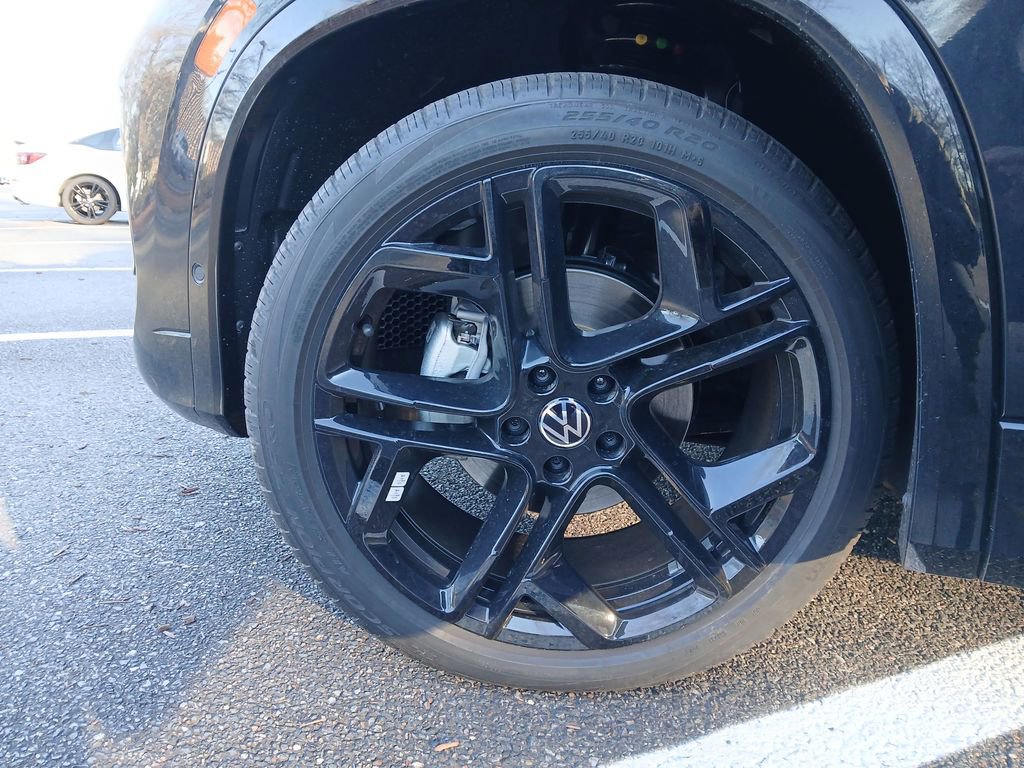 New 2026 Volkswagen Tiguan SE R-Line image 26