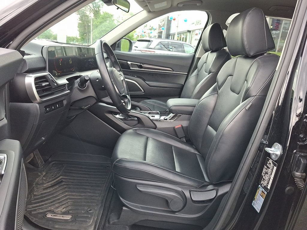 Used 2024 Kia Telluride LX AWD/4WD image 14