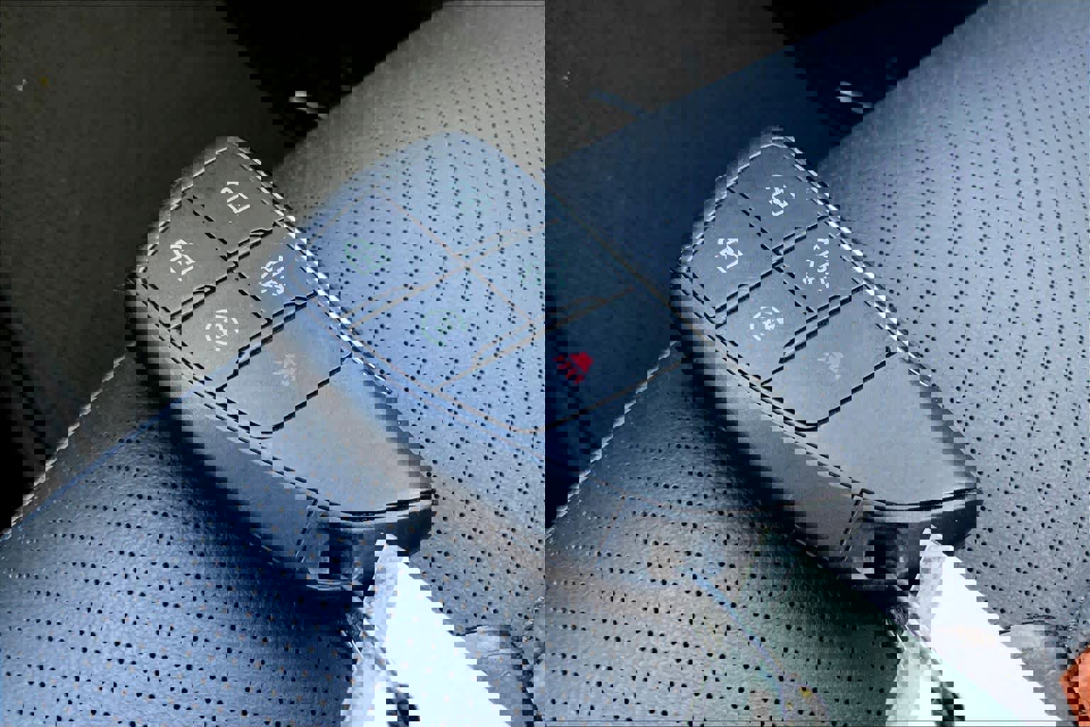 Used 2025 GMC Sierra 2500 AT4 w/ AT4 Premium Plus Package image 15