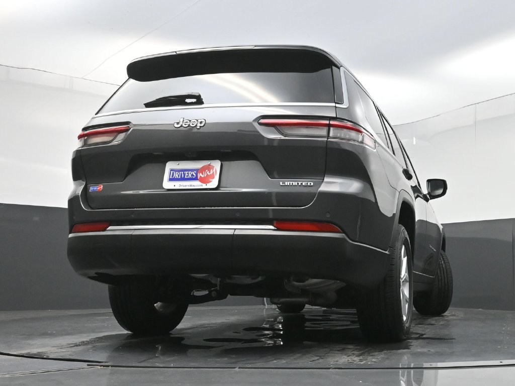 Used 2023 Jeep Grand Cherokee L Limited RWD image 33