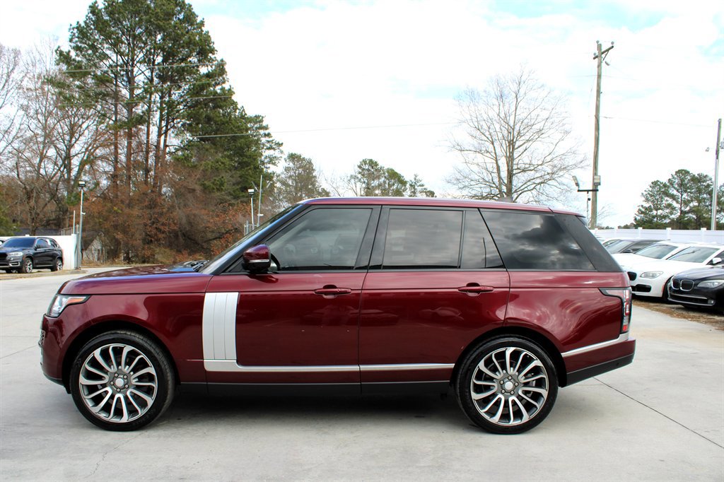 Used 2017 Land Rover Range Rover HSE image 4