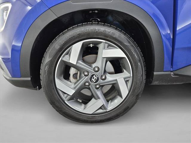 Certified 2022 Hyundai Venue Limited w/ Cargo Package FWD image 26