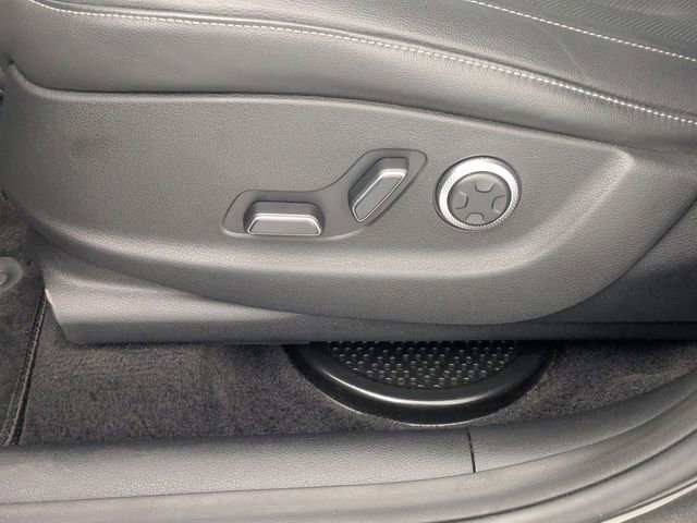 Used 2025 Genesis GV80 2.5T Standard image 14