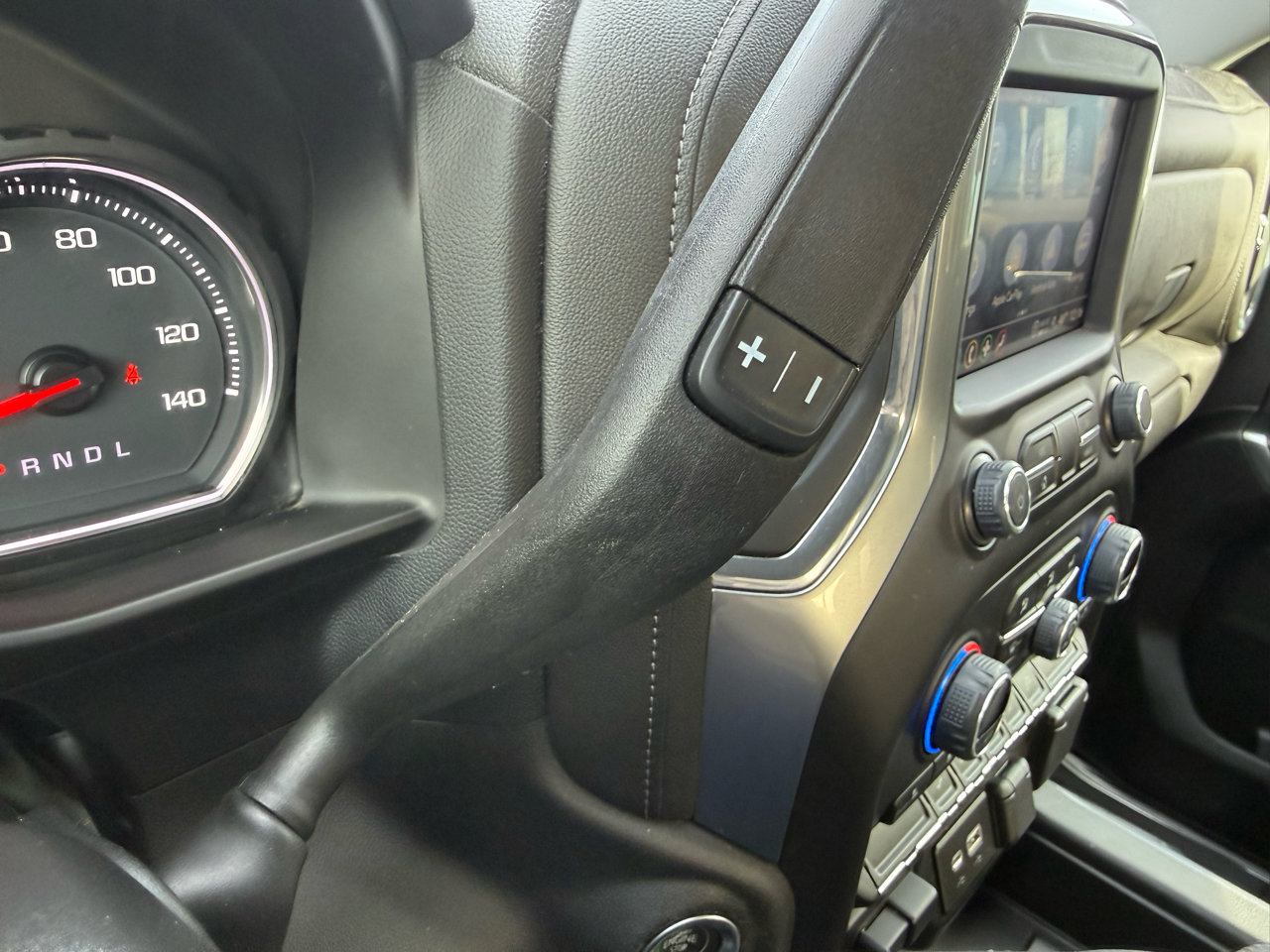 Used 2021 Chevrolet Silverado 1500 RST image 24