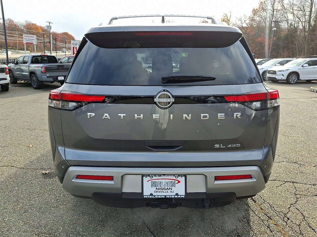 Certified 2025 Nissan Pathfinder SL w/ SL Premium Package image 6