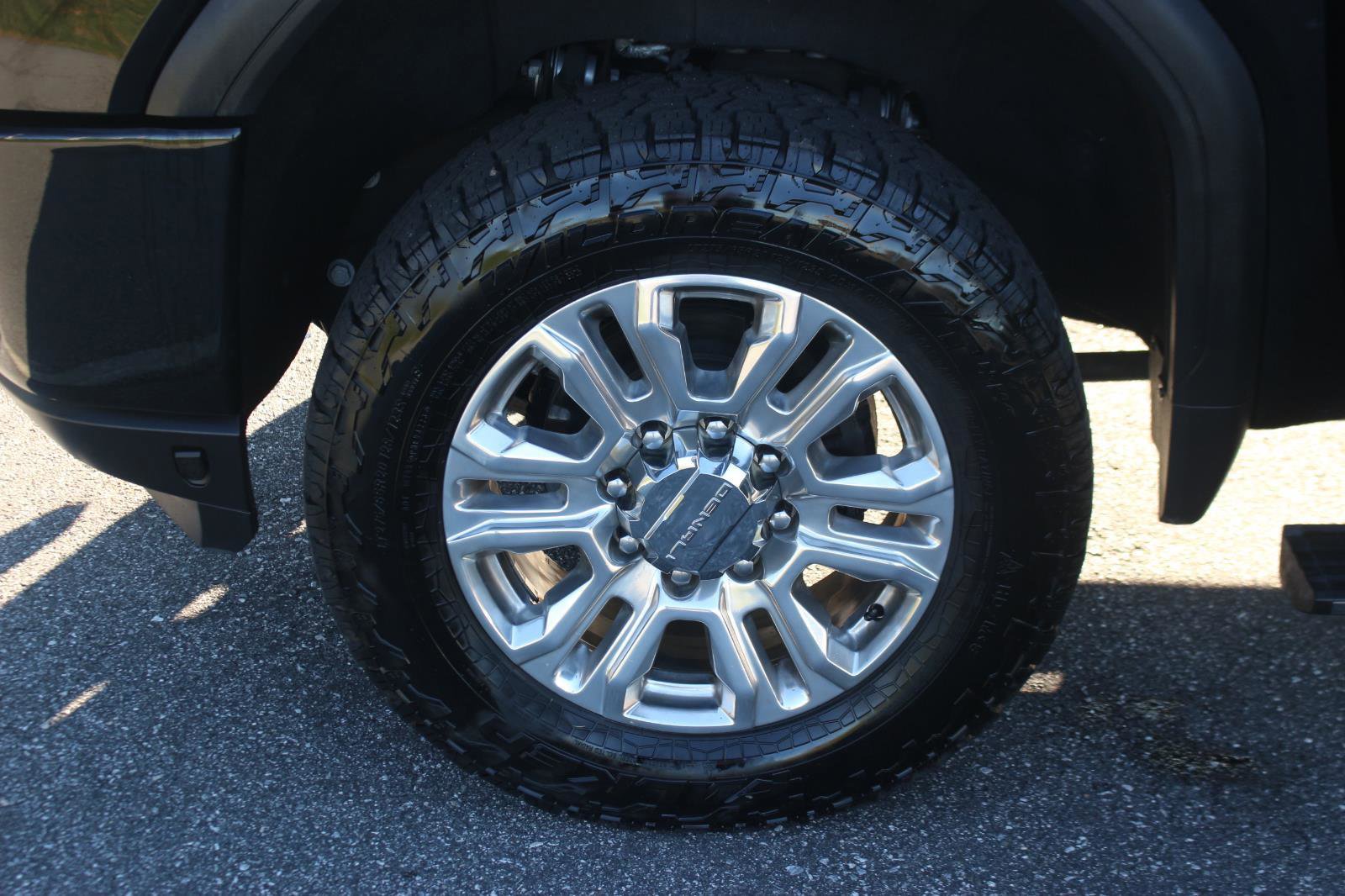 Used 2023 GMC Sierra 2500 Denali w/ Denali Ultimate Package image 44