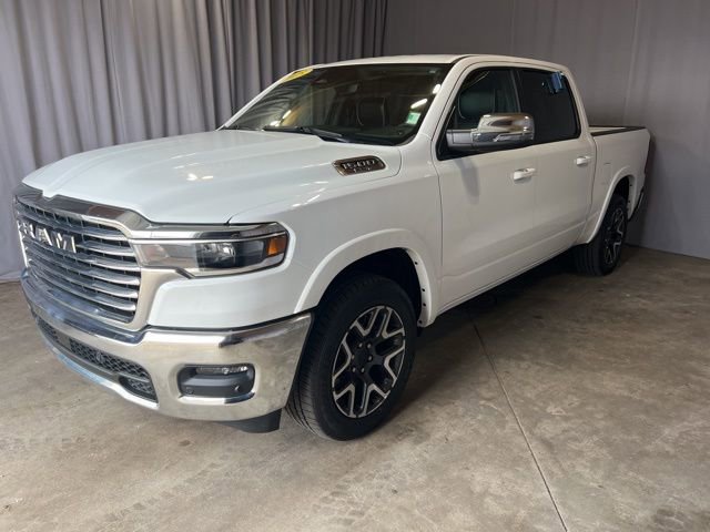 Used 2025 RAM 1500 Laramie AWD/4WD image 3