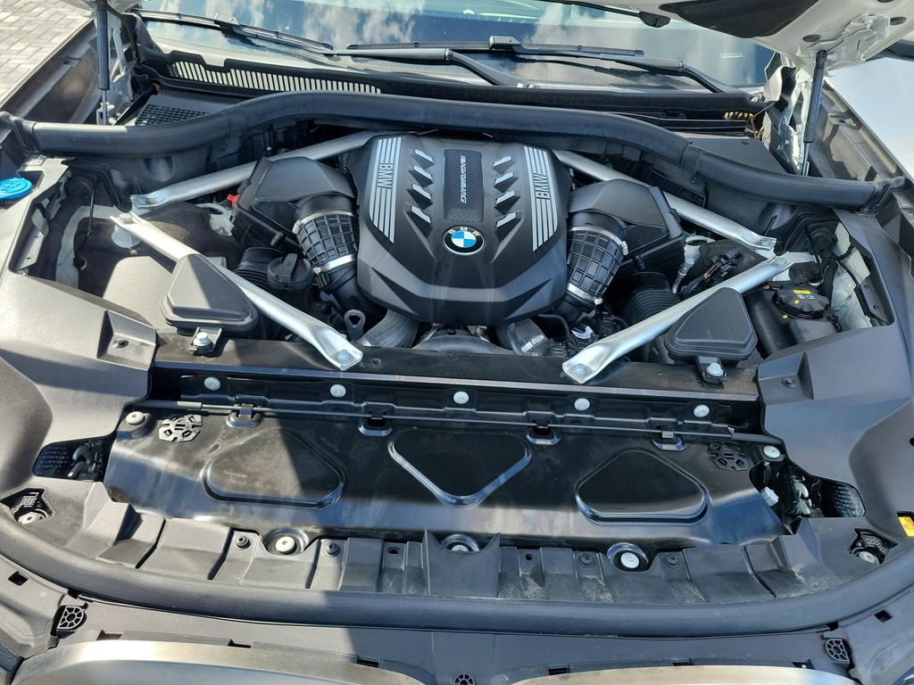 Used 2022 BMW X7 M50i w/ Dynamic Handling Package AWD/4WD image 29