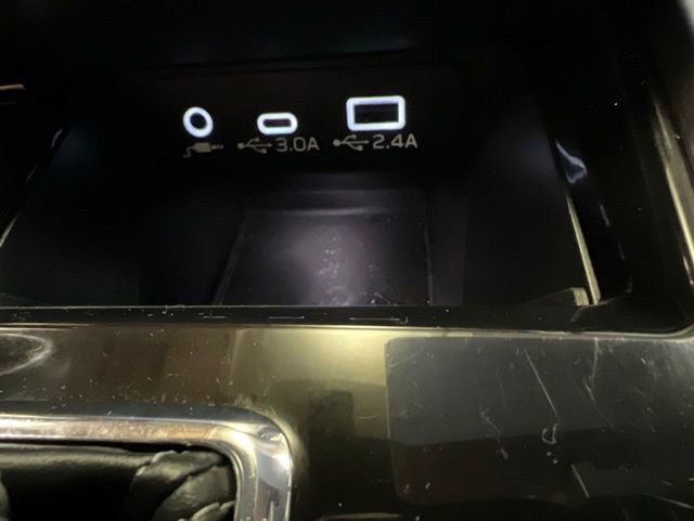 Used 2025 Subaru Outback Premium AWD/4WD image 32