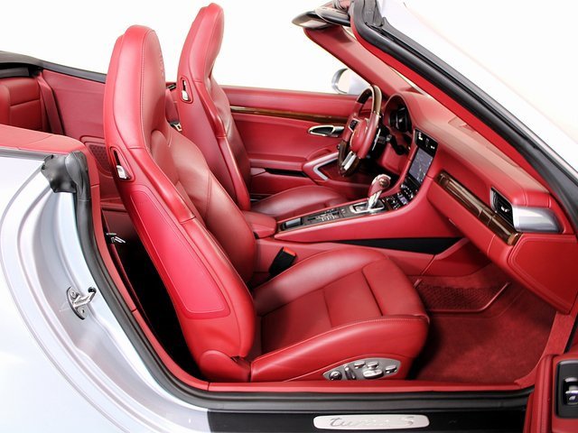 Used 2017 Porsche 911 Turbo S image 25