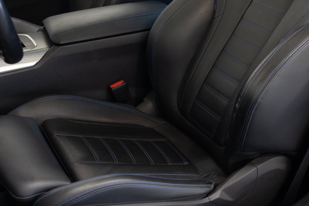 Used 2024 BMW M440i Coupe w/ Premium Package RWD image 19