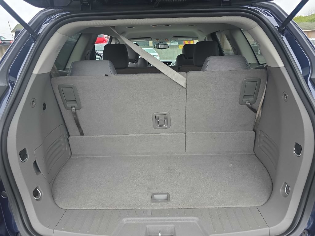 Used 2017 Chevrolet Traverse LS FWD image 11