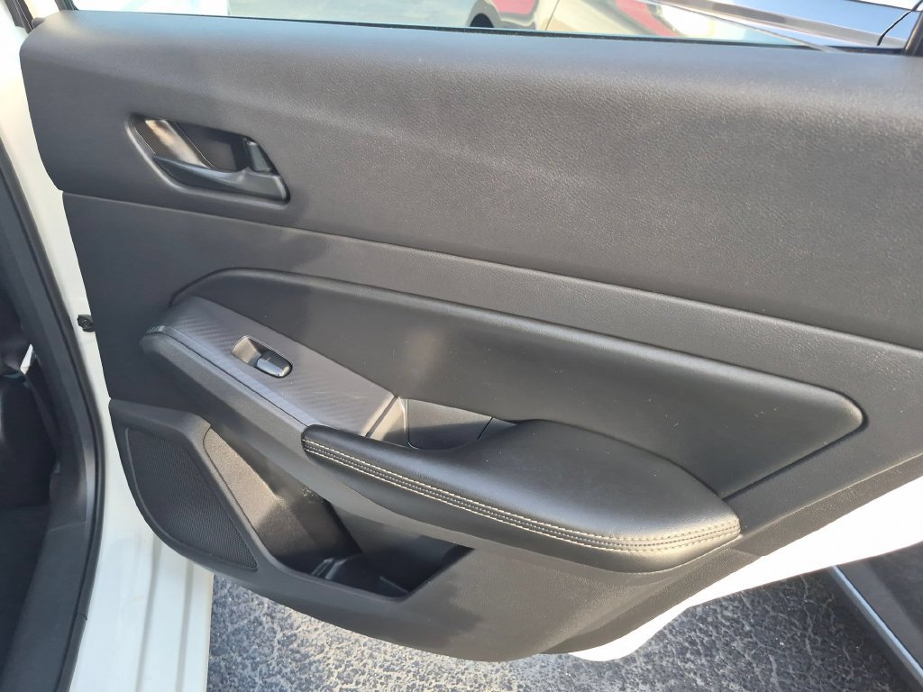 Used 2025 Nissan Altima 2.5 SV FWD image 28