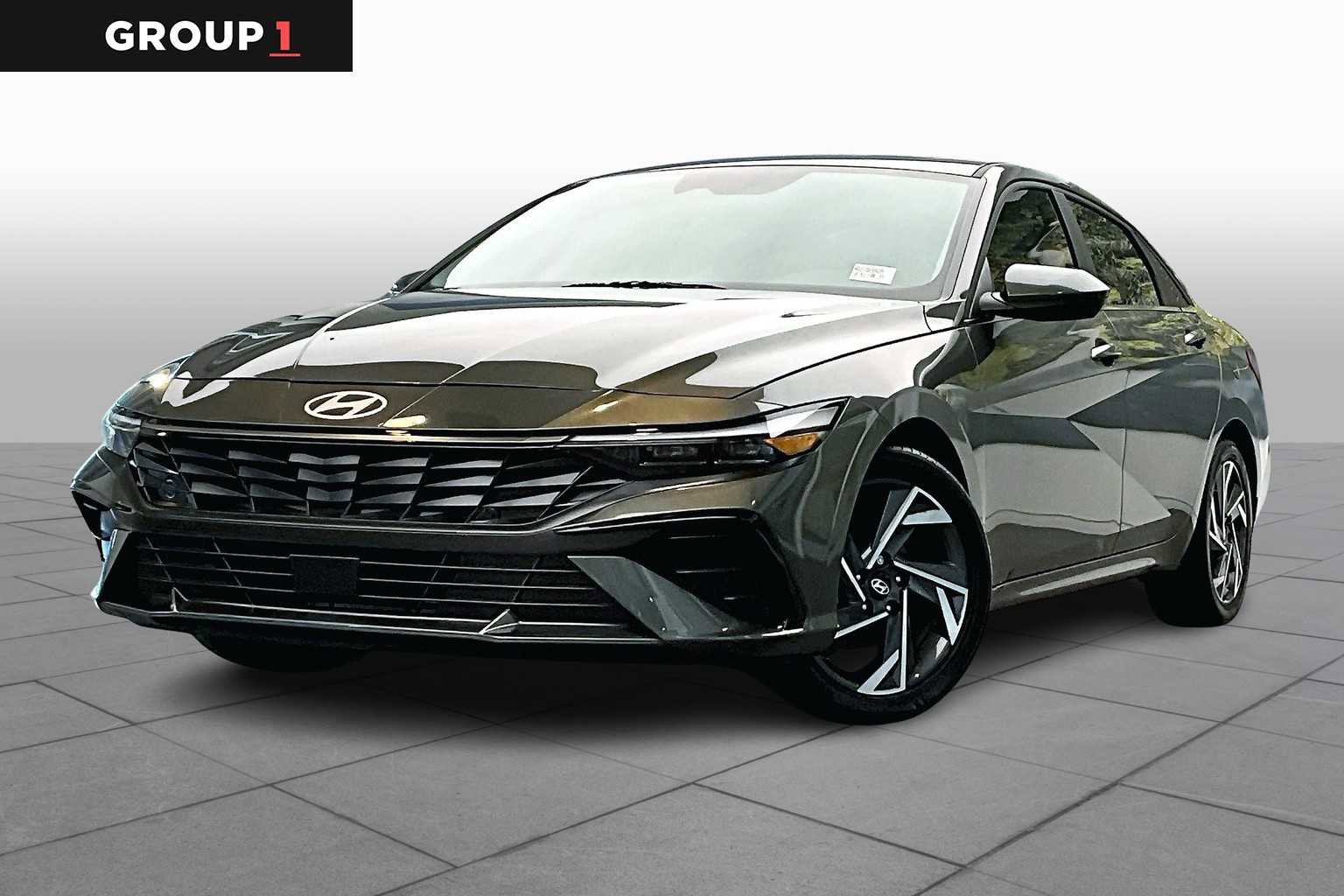 Used 2024 Hyundai Elantra SEL w/ Convenience Package