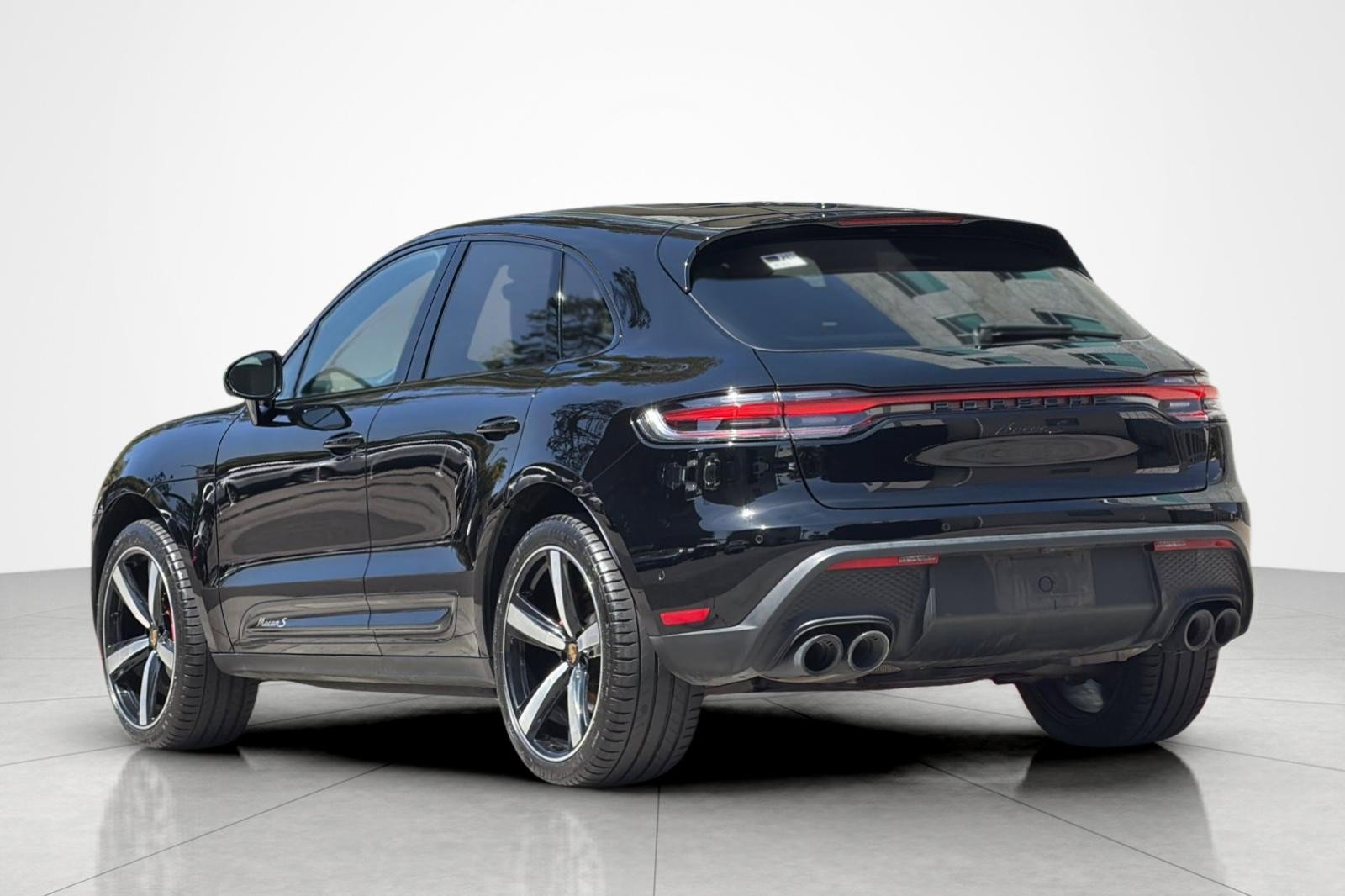 Used 2022 Porsche Macan S w/ Premium Package Plus AWD/4WD image 3
