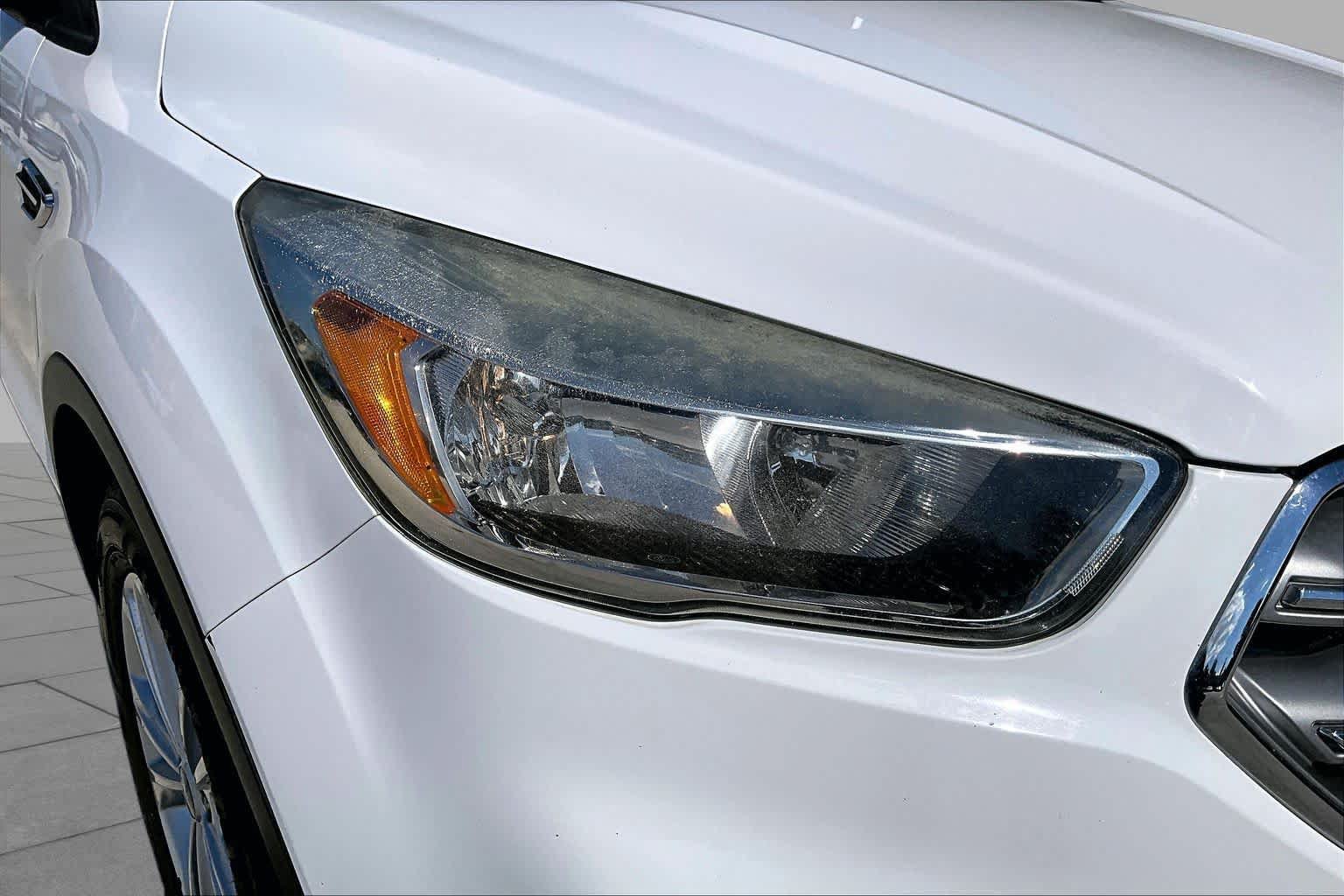 Used 2017 Ford Escape SE FWD image 26
