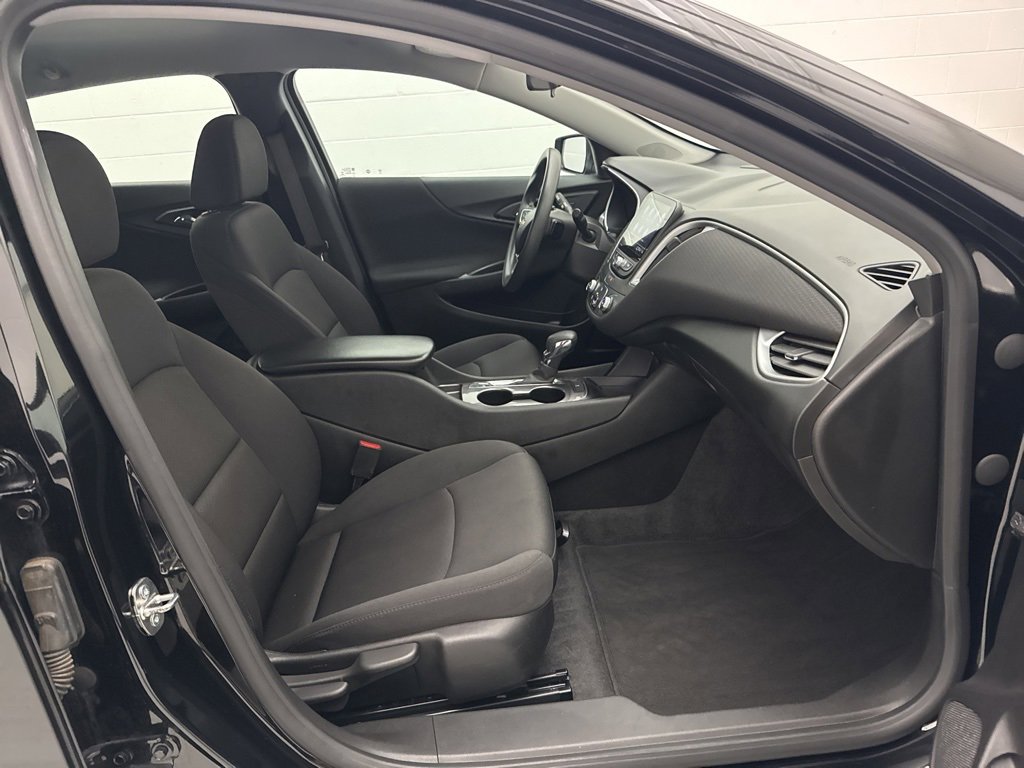 Used 2024 Chevrolet Malibu LS image 31