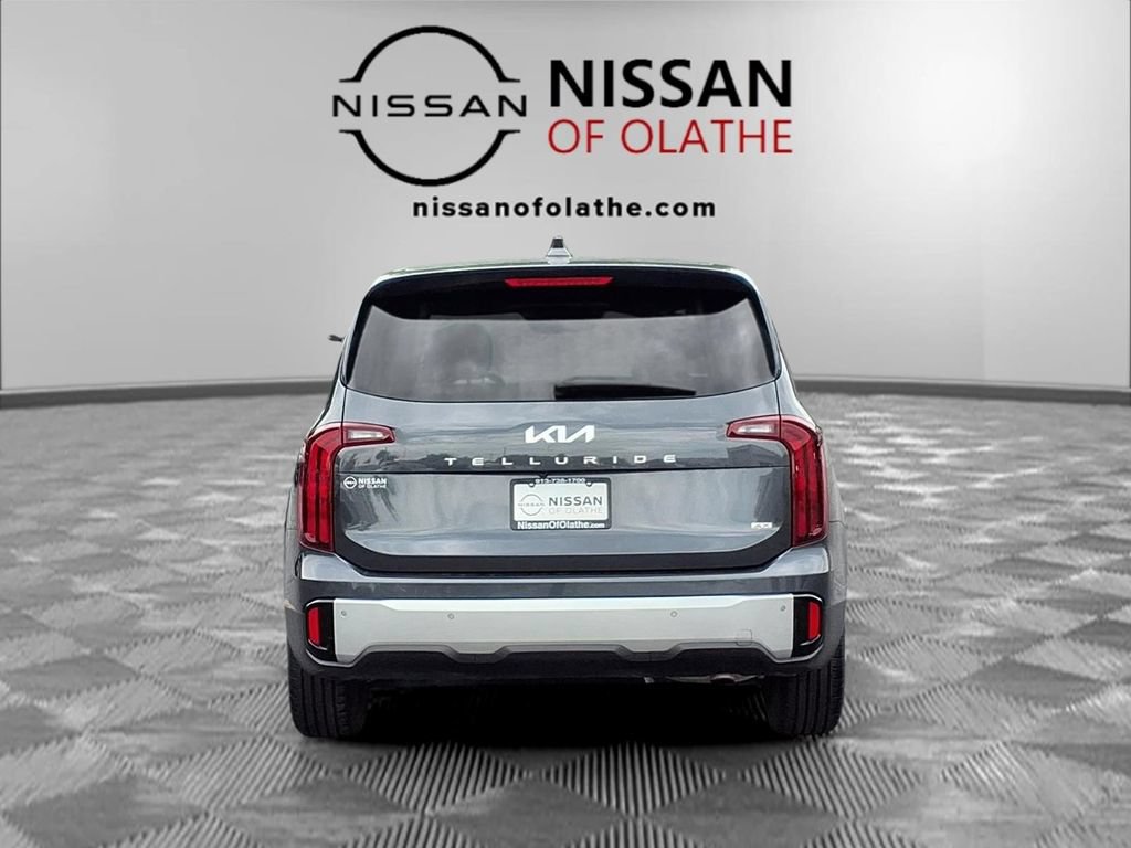 Used 2024 Kia Telluride LX AWD/4WD image 27