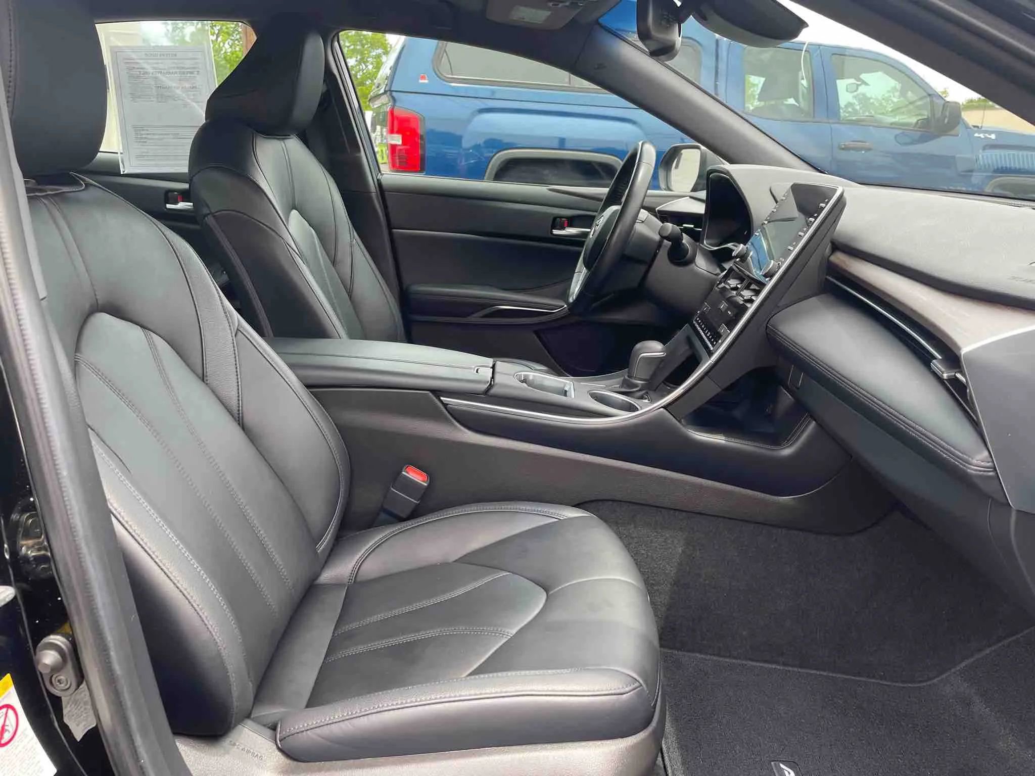 Used 2019 Toyota Avalon XLE image 21